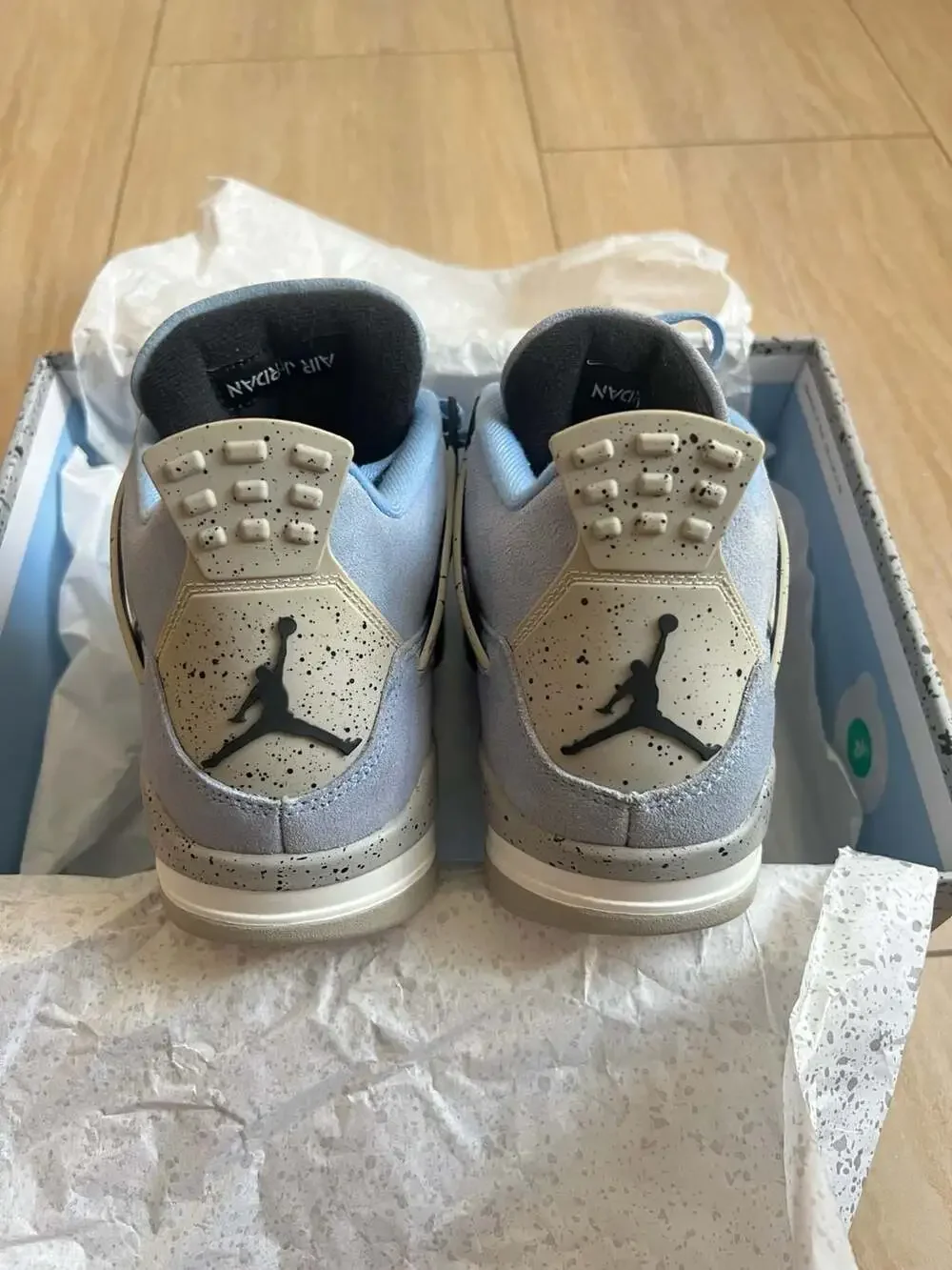 Size 9 - Air Jordan 4 Retro 'University Blue' (Good Condition)